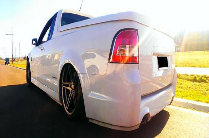 HOLDEN-COMMODORE-VE-UTE-OX848-BLACK-MACHINED-FACE